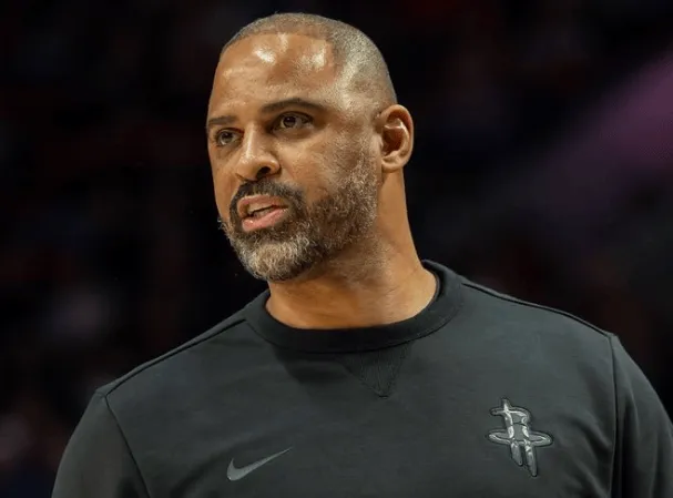 龙珠直播足球-火箭本赛季关键时刻取得7胜12负，命中率39.5/25.0/73.8%