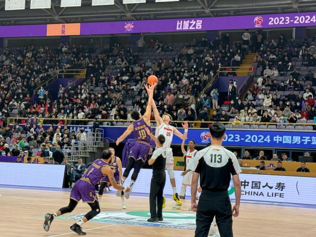 龙珠直播官网-27分21篮板！沃特斯绝杀背后 周琦统治力尽显